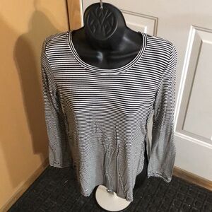 Love, Fire 🔥 Girl’s Black/White Striped Shirt 👚Size S/P